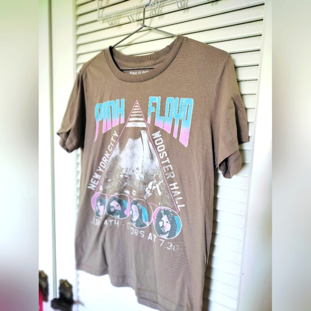 Pink Floyd NYC Wooster Hall Women's Size Large T-shirt Taupe